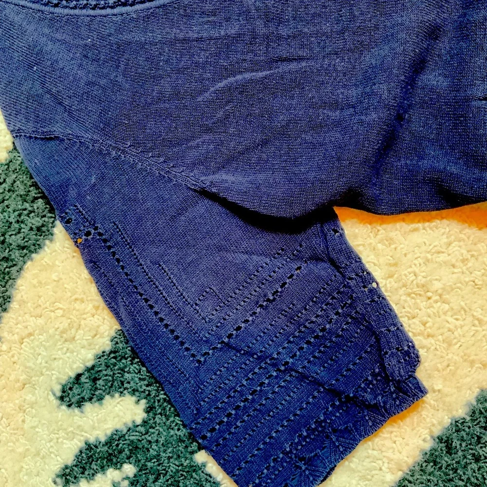 Navy blue top - Picture 3 of 3